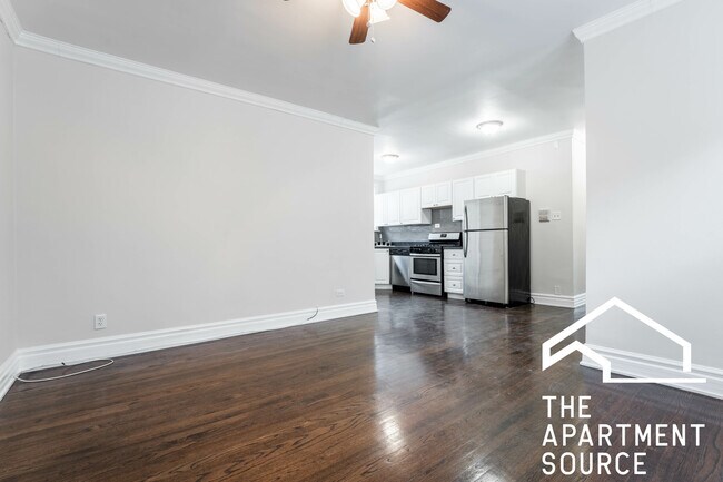 Photo - 3825 N Greenview Ave Unit 2E