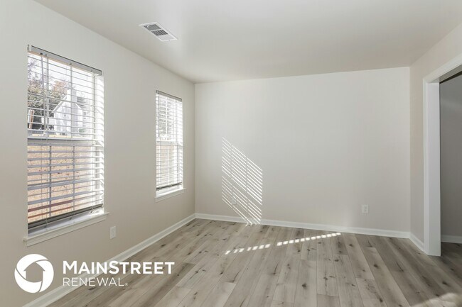 Photo - 1055 Field View Dr