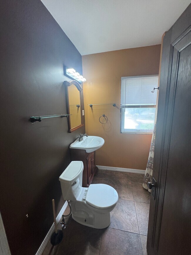 Photo - 3544 Homewood Ave Unit 2