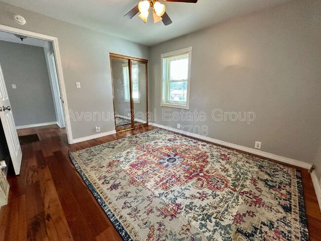 Photo - 9215 Meadowbrook Ln