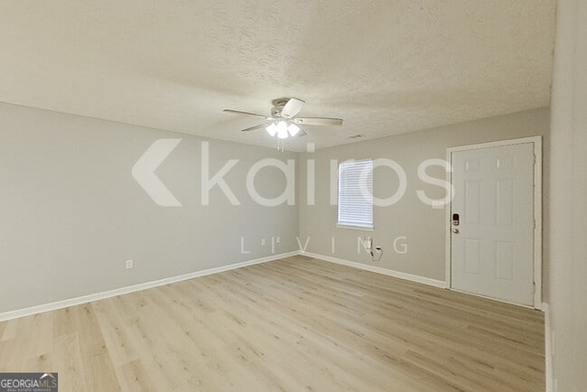 Photo - 320 Deer Park Dr