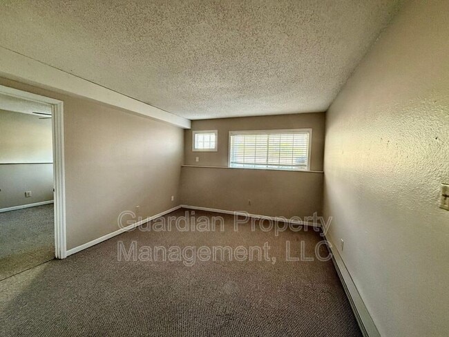 Photo - 1010 N Walnut St