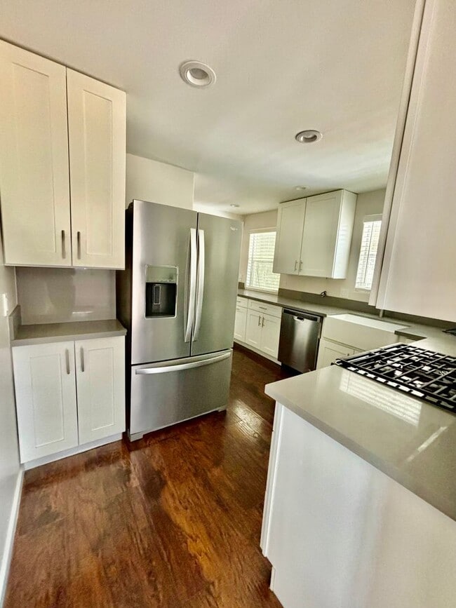 Photo - Beautiful 2100 sq ft Prescott home, 4 bed 2 bath with large upstairs loft on almost an acre of land!