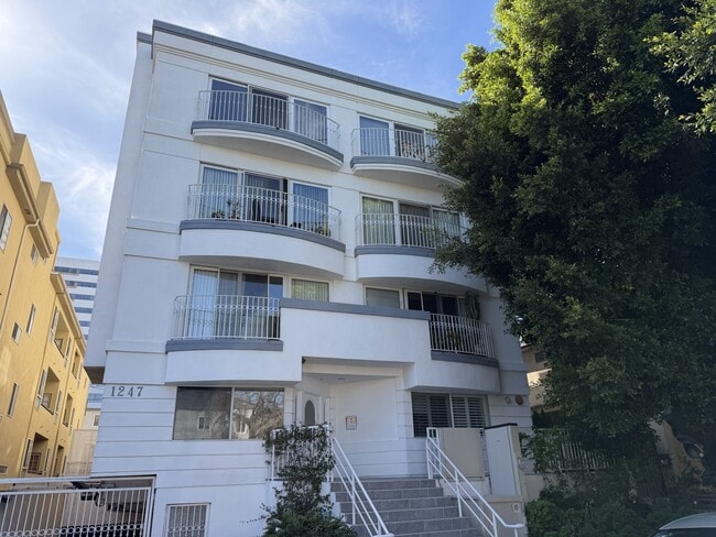 Photo - 1247 Barry Ave Unit 401