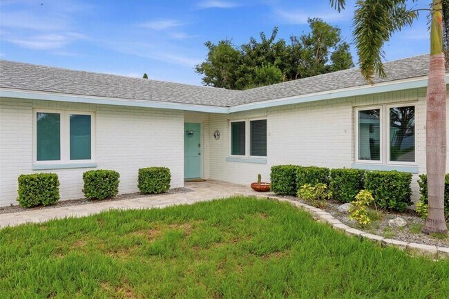 6309 Flamingo Dr