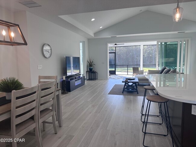 Photo - 9259 Paradise Dr