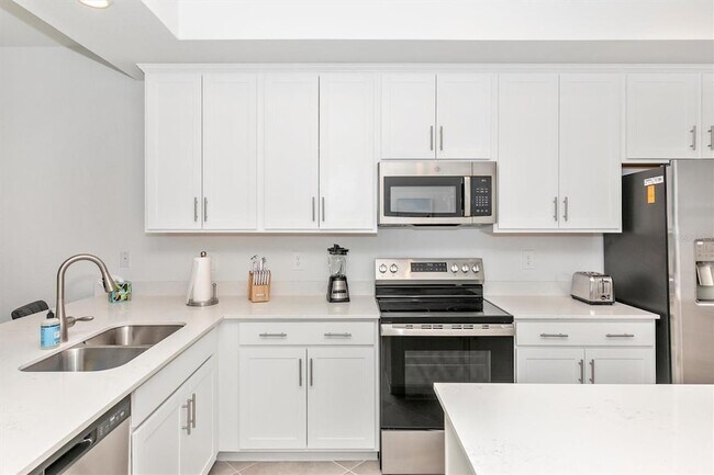 17565 Opal Sand Dr Unidad 305