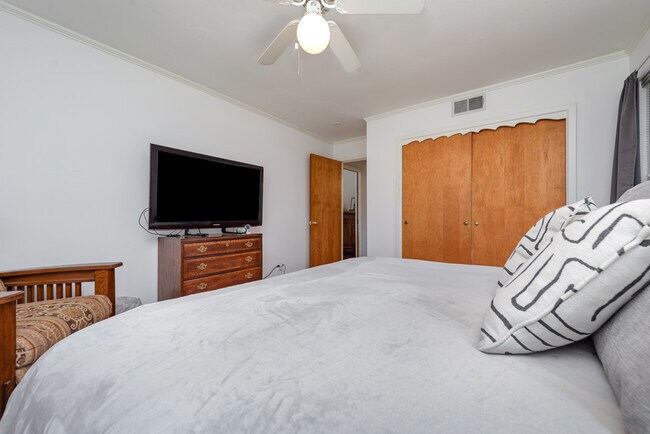 Photo - 6525 E Mockingbird Ln House