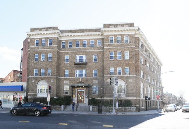 Photo - Beverly Court