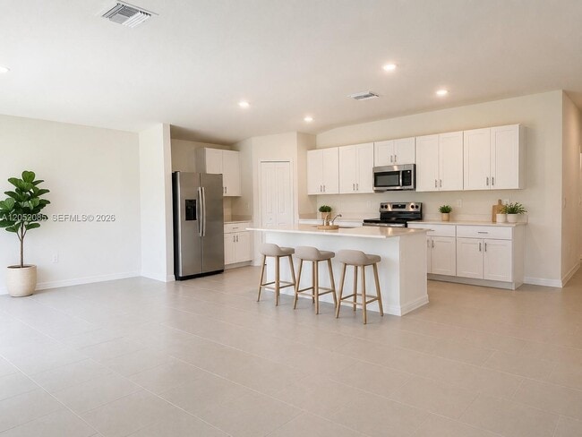 Building Photo - 17332 CANTU Ct