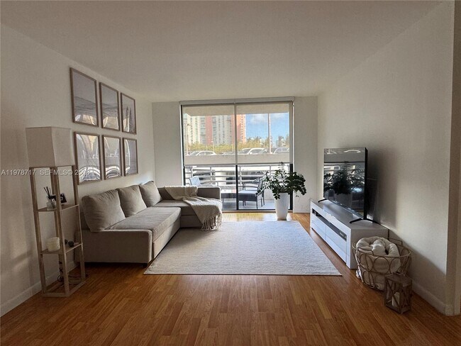 Building Photo - 3300 NE 191st St Unit 418