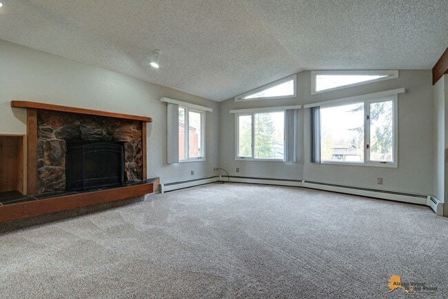 Photo - Quiet Eagleridge Home