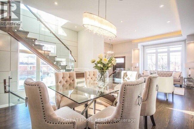Photo - 289 Connaught Ave