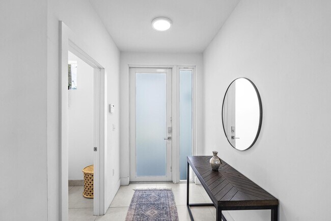 Photo - 10330 NW 68th St