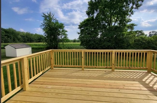 Photo - 33 Riverview Dr