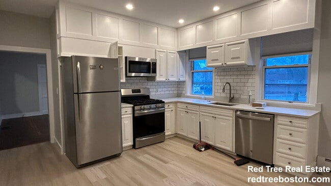 Photo - 158 Holland St Apartments Unit 1