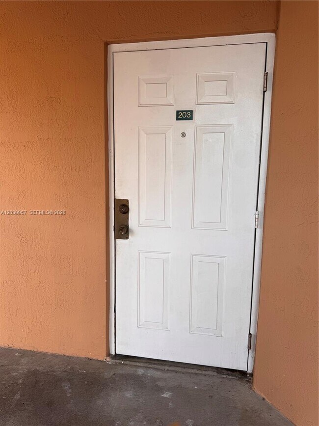 7070 NW 177th St Unit 203-10