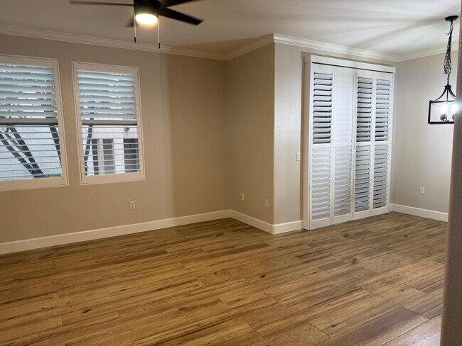 Photo - 20100 N 78th Pl Unit Apt 1069