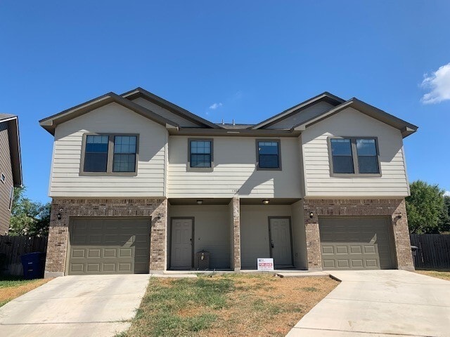 Building Photo - 1302 Garden Dusk Unit 2