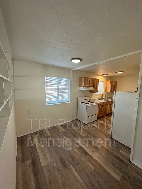 Photo - 908 31st Ave