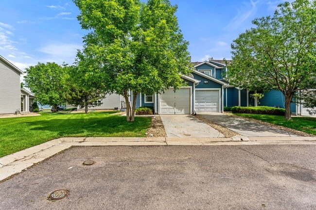 Photo - End-unit townhome in Cherry Creek School District with private yard