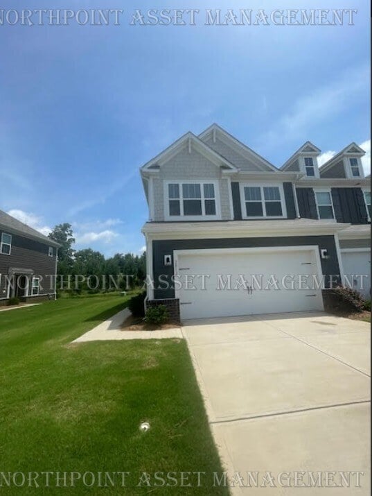 Building Photo - Spacious 3-Bedroom, 2.5-Bath Home in a Gre...