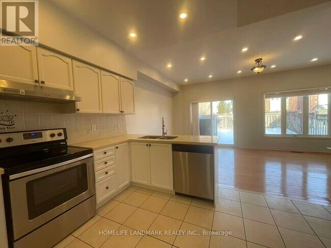 Photo - 53 Ralph Chalmers Ave