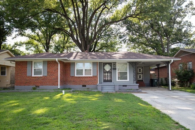 Building Photo - 4 bedroom, 2 bathroom house near Perkins and Willow / Colonial Acres area of Memphis