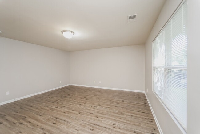 Photo - 719 Ferrell Ave