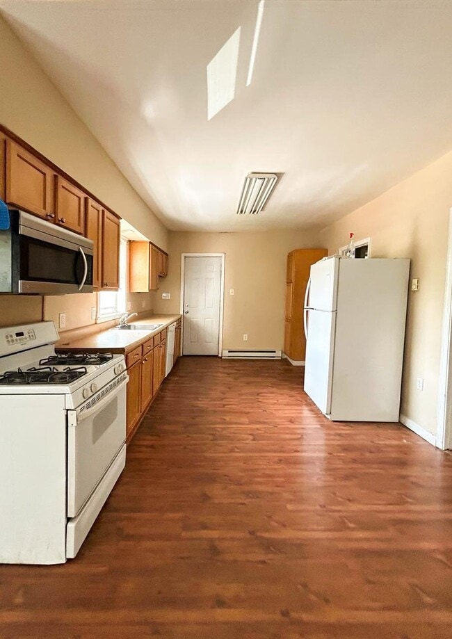 Photo - 266 S Main St Unit 2