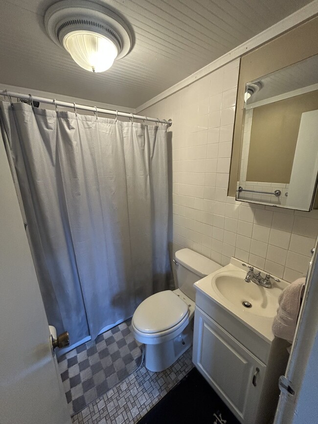 Photo - 117 Nicoll St Unit #3