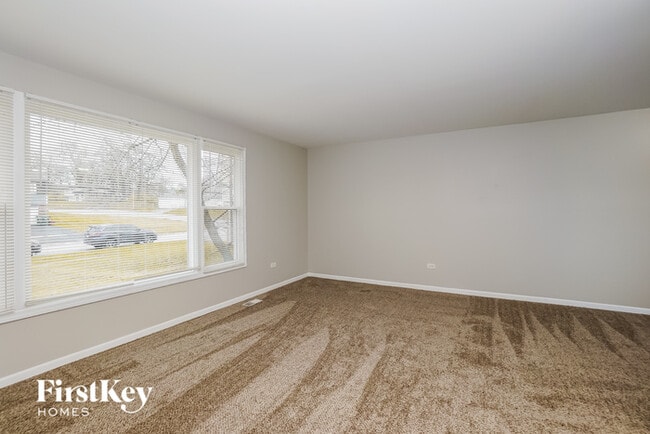 Photo - 660 Sullivan Ln