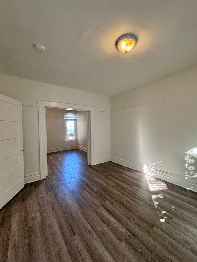 Photo - 1054 Filbert St