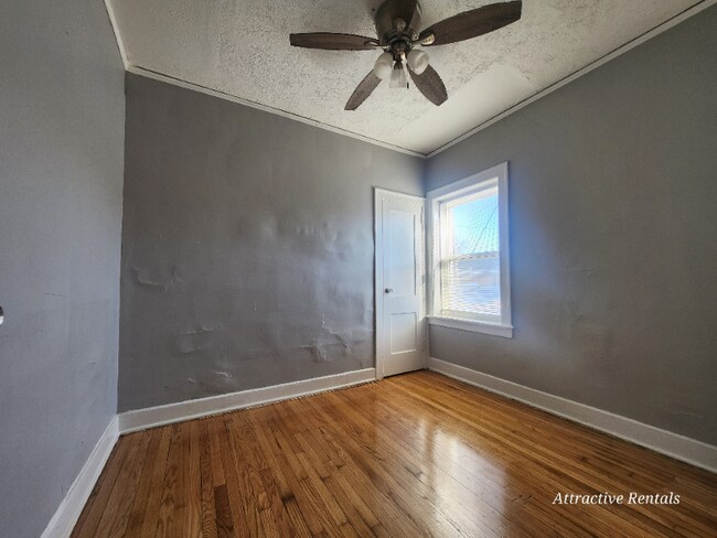 Photo - 37 W 14th Pl