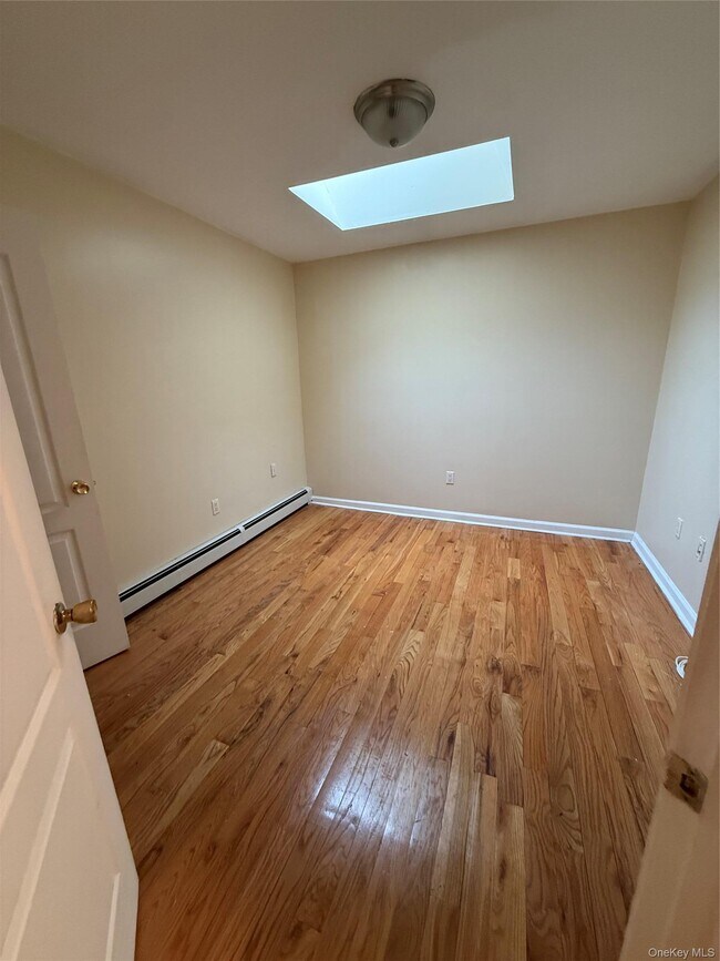 Photo - 766 Pine St