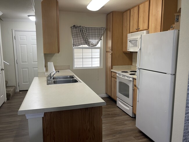 Photo - 835 Woodside Creek Dr