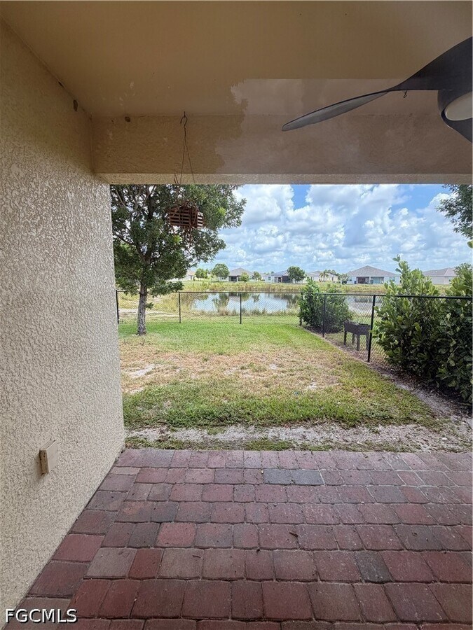 Photo - 10801 Crossback Ln