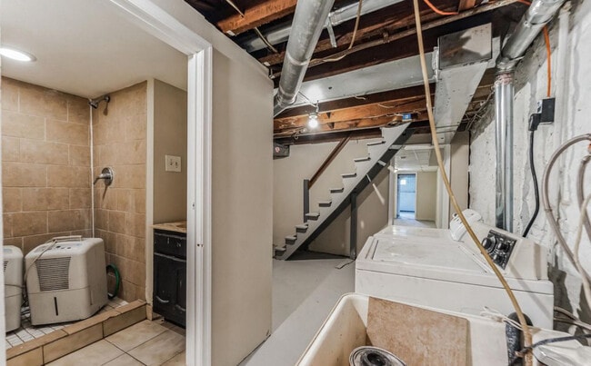 Photo - 2934 Clifton Park Terrace