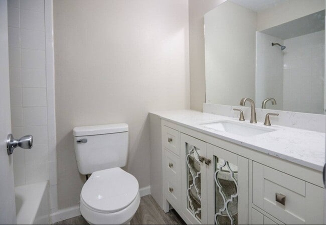 Pineview Apartments