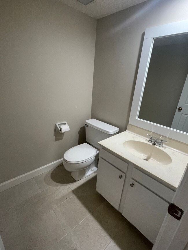 Photo - 3BD/2BA Townhouse Located in the Heart of East Memphis