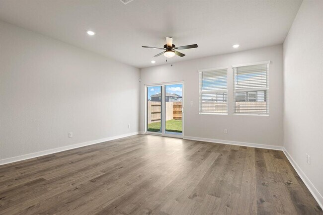Photo - 2415 Ekvall Dr