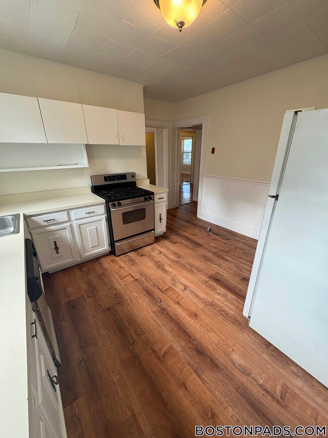 27R Albion St Unit 1