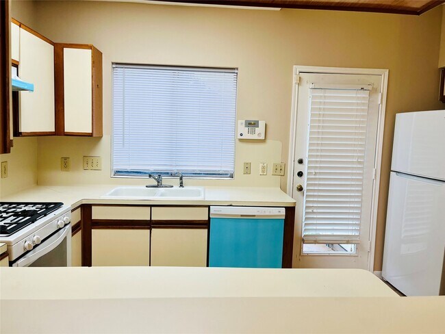 Photo - 2910 Grants Lake Blvd Unit 1603