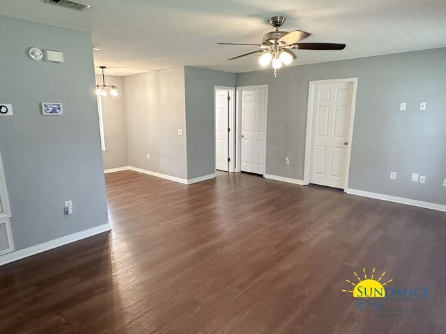 Photo - 4480 Gainer Ave
