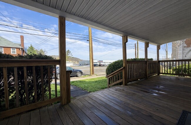 274 Chenango St Unidad 1