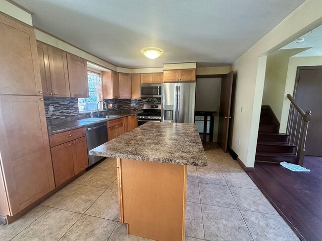 102 Starling Rd