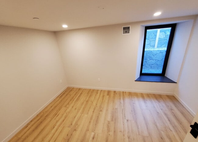 Photo - 19 Woodward St Unit 3