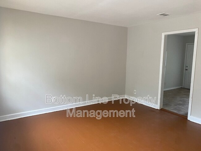 Photo - 2728 Remington St Unidad 2