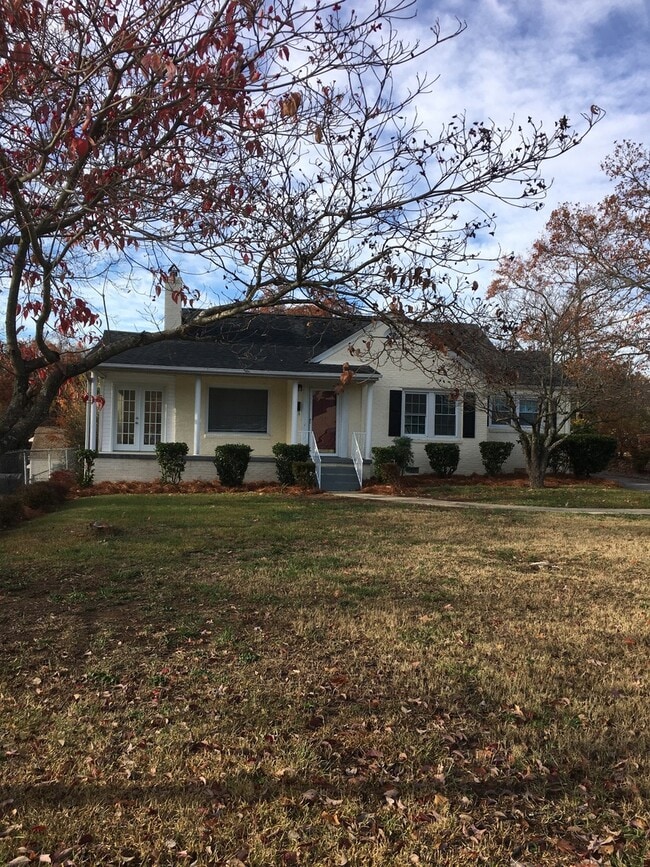 Building Photo - Greenville, 3BD/2.BA, 1400+/-SF Rental
