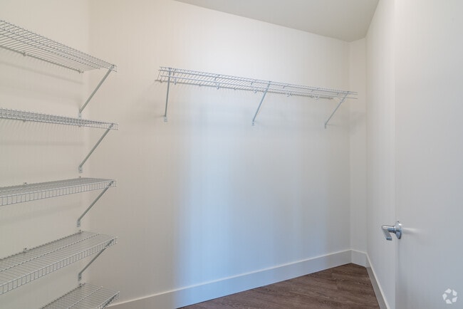 Walk in Closet